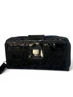 Hello Kitty Embossed Black Patent Wallet With Zipper & Card Slots